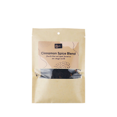 Cinnamon Spice Blend op witte achtergrond