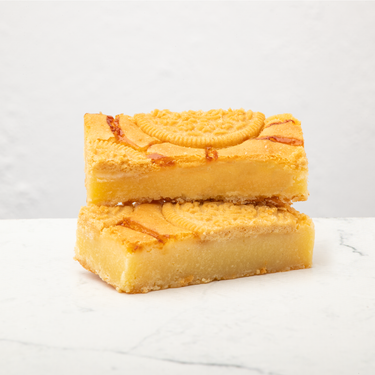 Twee Citroen Blondies op marble achtergrond