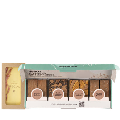 Brownie box met 8 brownies in 4 verschillende smaken met geschenkdoosje met kaartje met daarop 'for someone special' en droogbloem in mini-klein-standaard.