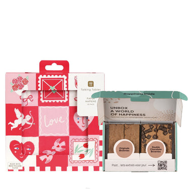 Hartjes servetten van Talking Tables met een box met 4 brownies.