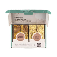 Tiramisu Brownies en Apple Crumble Blondies in box op witte achtergrond