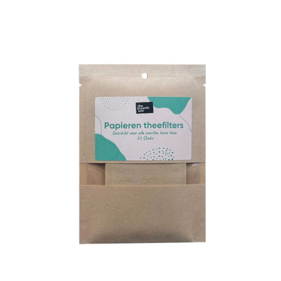 Papieren filters op witte achtergrond