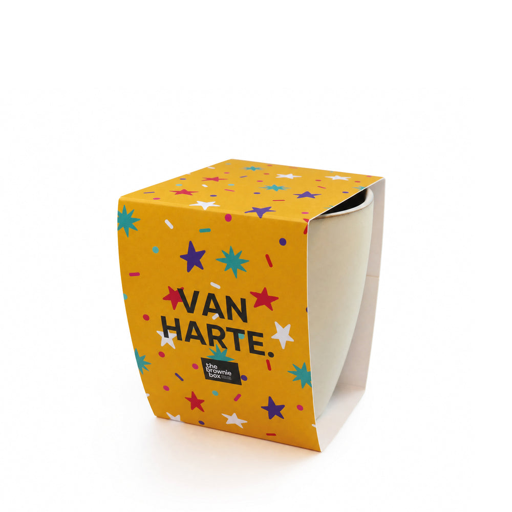 grijze mok met sleeve met 'van harte' erop